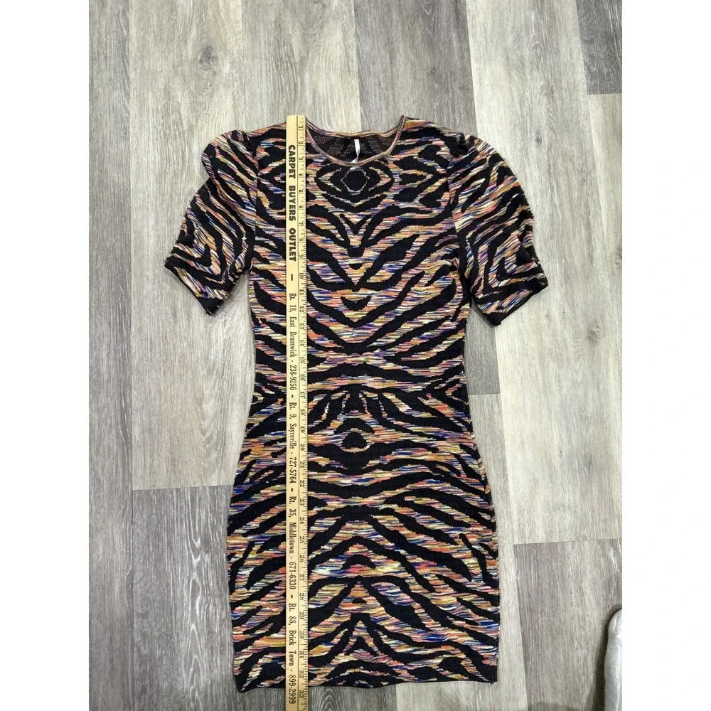 Free People Bodycon Mini Dress Women's XS Dark Gray Animal Print Short Sleeve‎